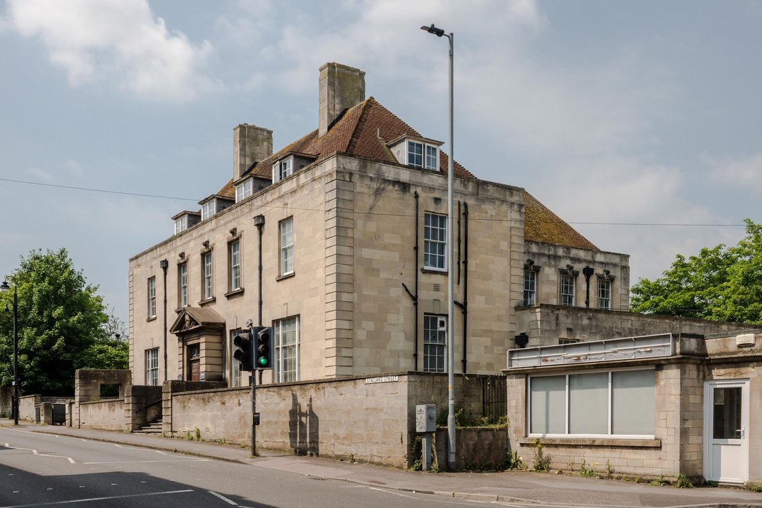 House in Trowbridge, England 3 - 16741077