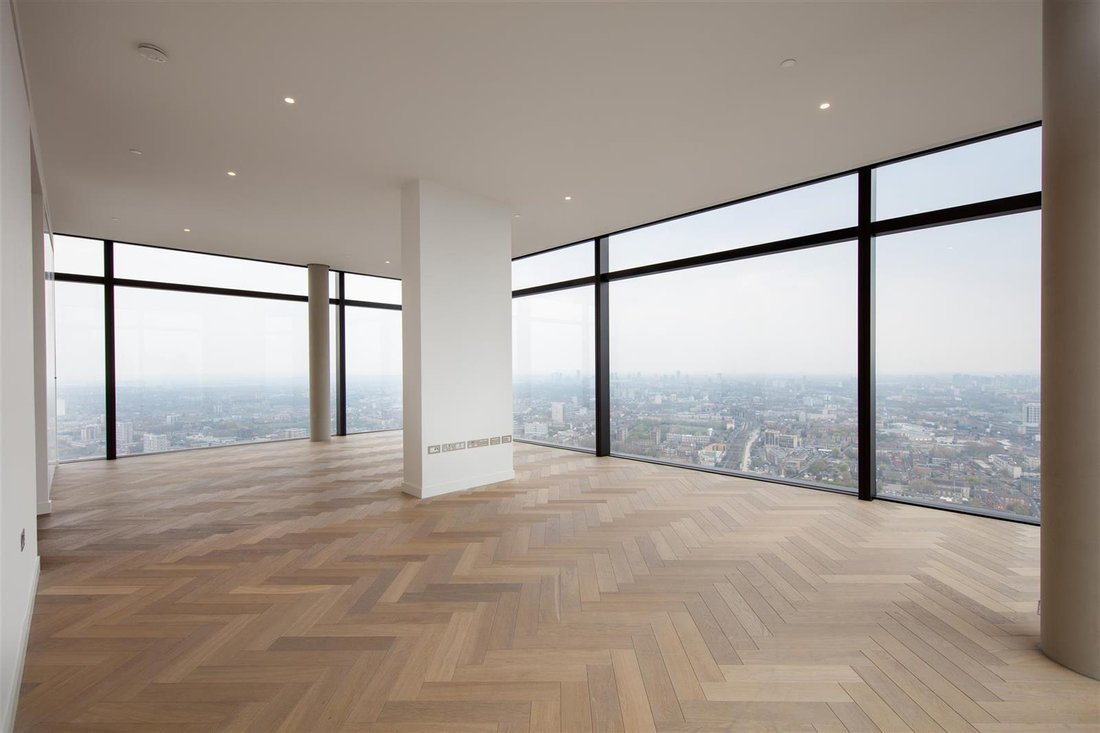 Apartment in EC2, Islington, England 1 - 16741185