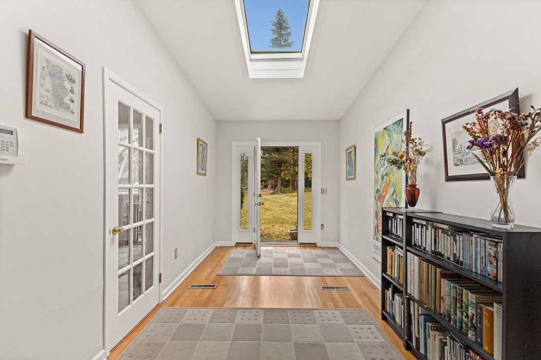 House in Greenwich, Connecticut, United States 2 - 16740865