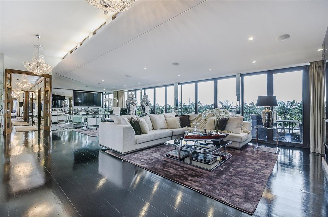Apartment in South Kensington, Kensington And Chelsea, England 1 - 16741265