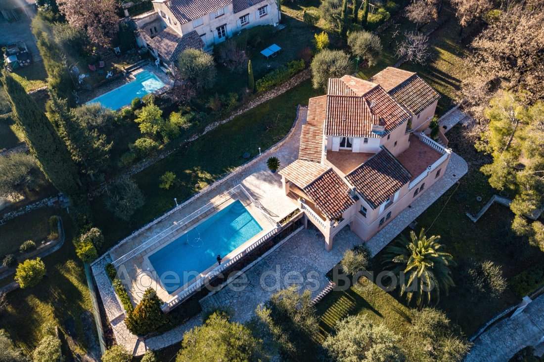 Villa in Nord, La Gaude, France 2 - 16740273