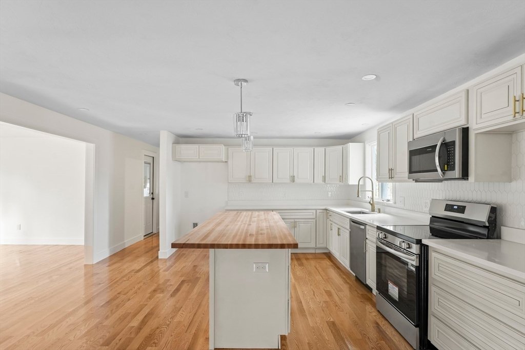 House in Raynham, Massachusetts, United States 5 - 16741681