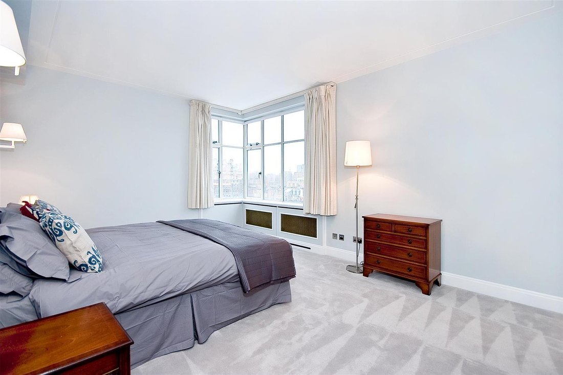 Apartment in Belgravia, Westminster, England 3 - 16741064