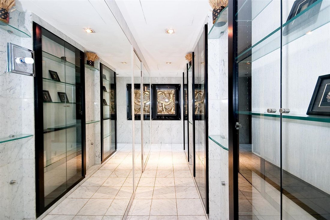 Apartment in Westminster, England 4 - 16741122