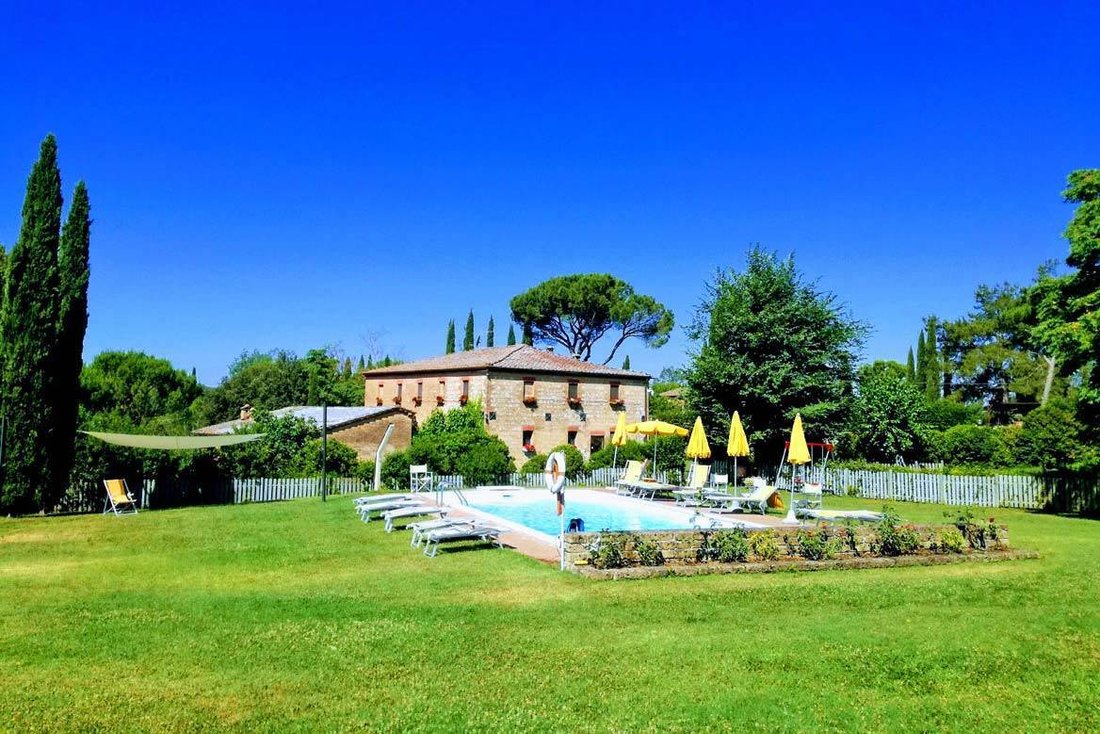Farm Ranch in Monteroni d'Arbia, Tuscany, Italy 5 - 16740357