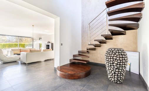 Castle for Sale in Bouliac, Nouvelle-Aquitaine, France