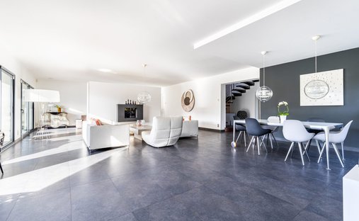 Castle for Sale in Bouliac, Nouvelle-Aquitaine, France