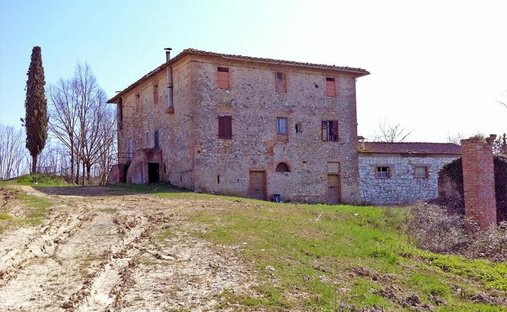Country House in Montaperti, Tuscany, Italy 1