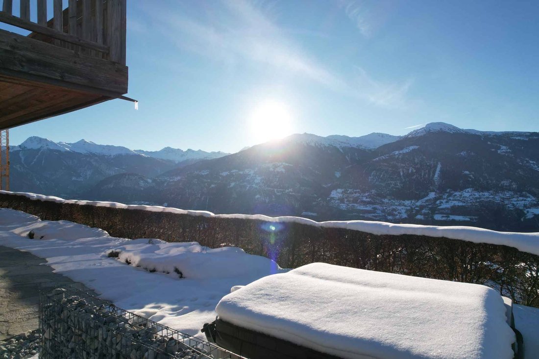 Magnificent Chalet In Old Wood With Panoramic View
