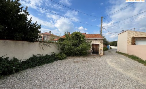 Castle for Sale in Istres, Provence-Alpes-Côte d'Azur, France