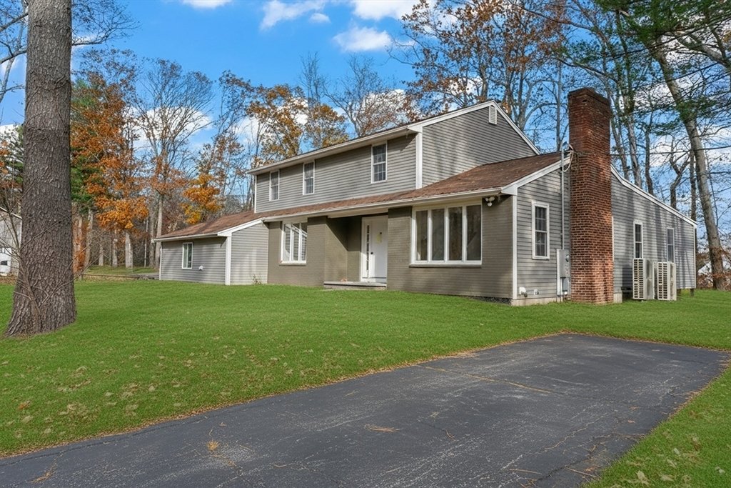 House in Raynham, Massachusetts, United States 1 - 16741681