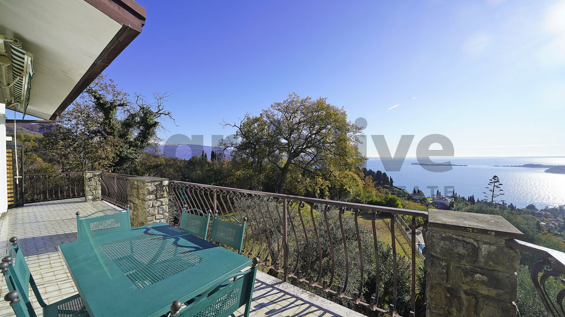 Villa in Gardone Riviera, Lombardy, Italy 2 - 16742957