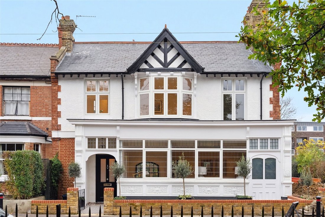 House in Hampton Hill, Richmond Upon Thames, England 3 - 16741187