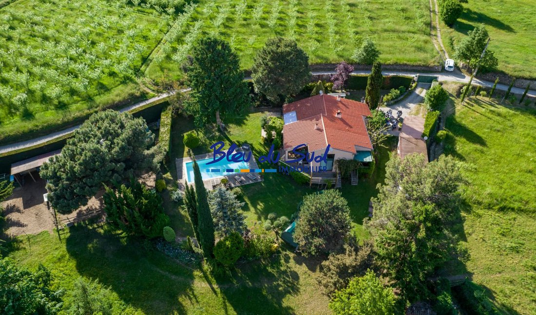 Villa in Estoher, Occitania, France 1 - 16737424
