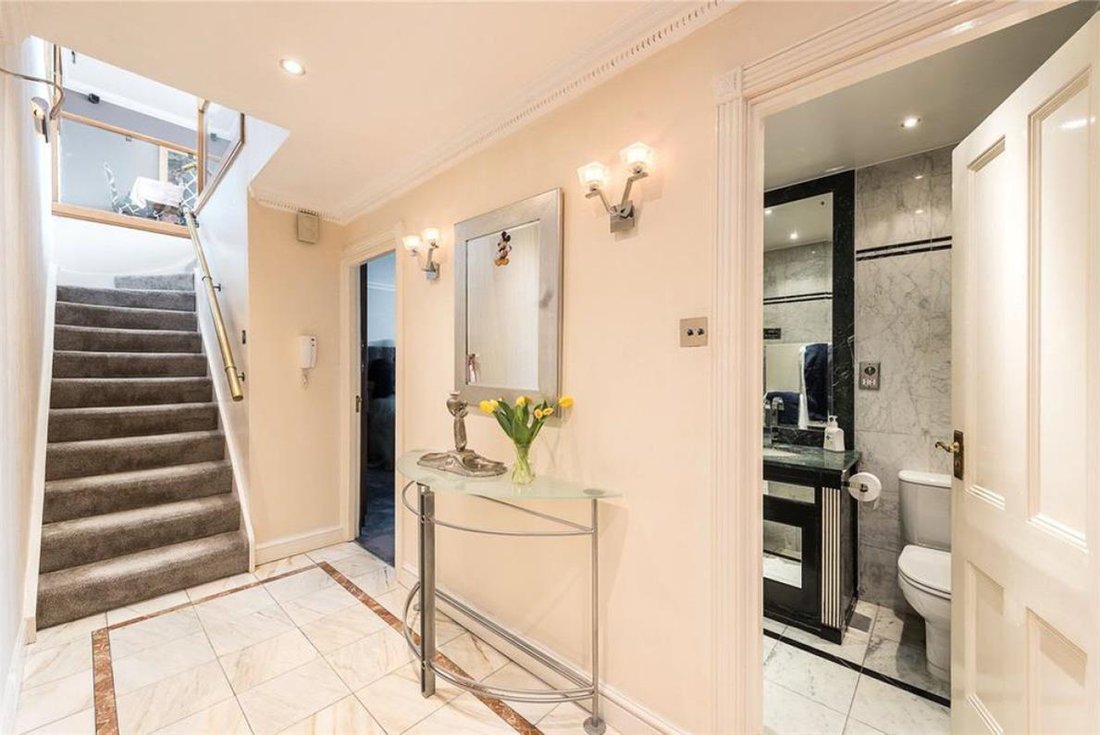Apartment in Hyde Park, Westminster, England 4 - 16741175