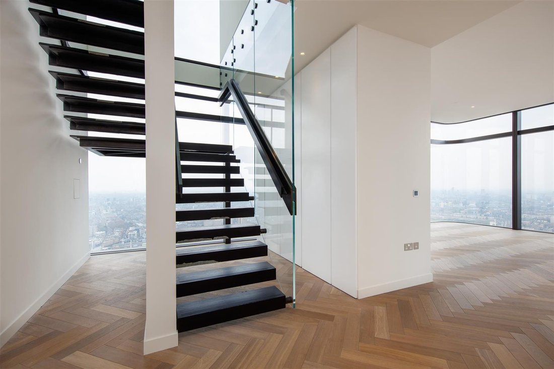 Apartment in EC2, Islington, England 5 - 16741185