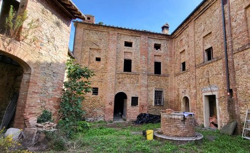 Castle To Be Renovated For Sale In Montalcino, Valdorcia