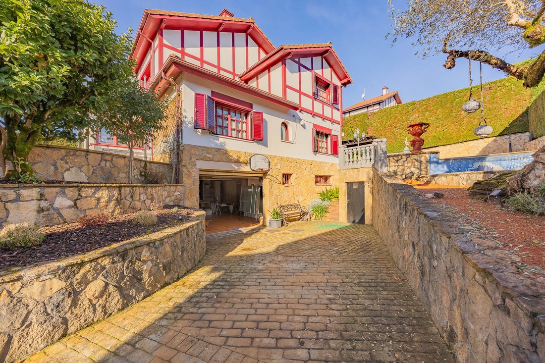 Villa in Galdakao, Basque Country, Spain 4 - 16742857