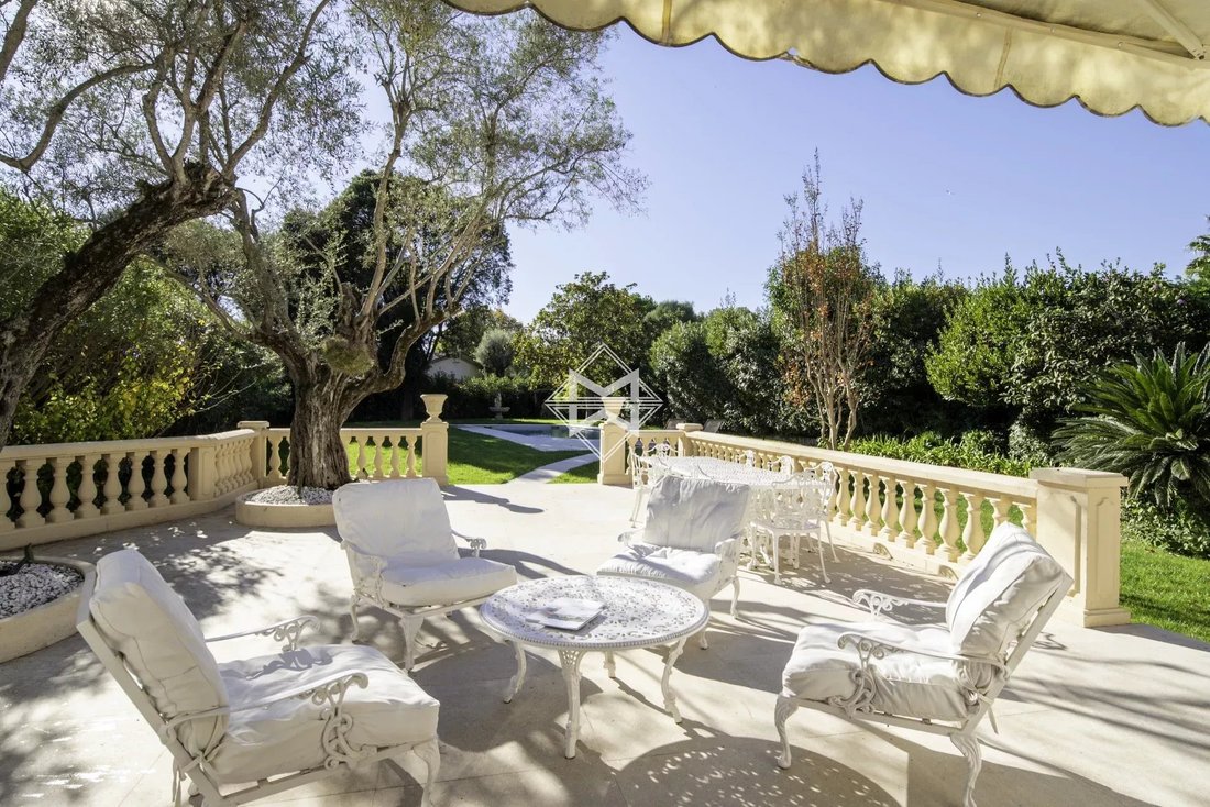Villa in Antibes, Provence-Alpes-Côte d'Azur, France 3 - 16740125