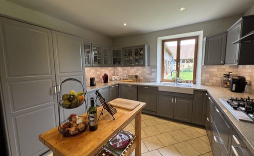 For Sale Near Marciac (32) 32 Room Castle 1540 M2 Of Living Space 5.8 Hectare Estate