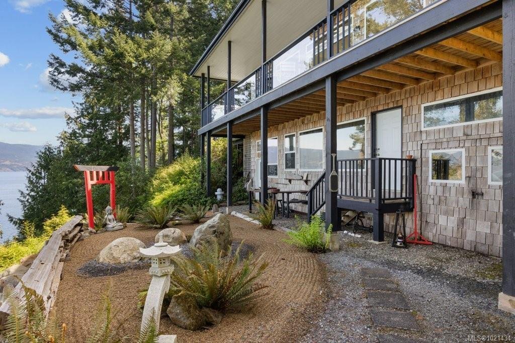 House in Lasqueti Island, British Columbia, Canada 4 - 16742394