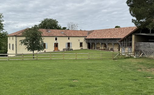 For Sale Near Marciac (32) 32 Room Castle 1540 M2 Of Living Space 5.8 Hectare Estate