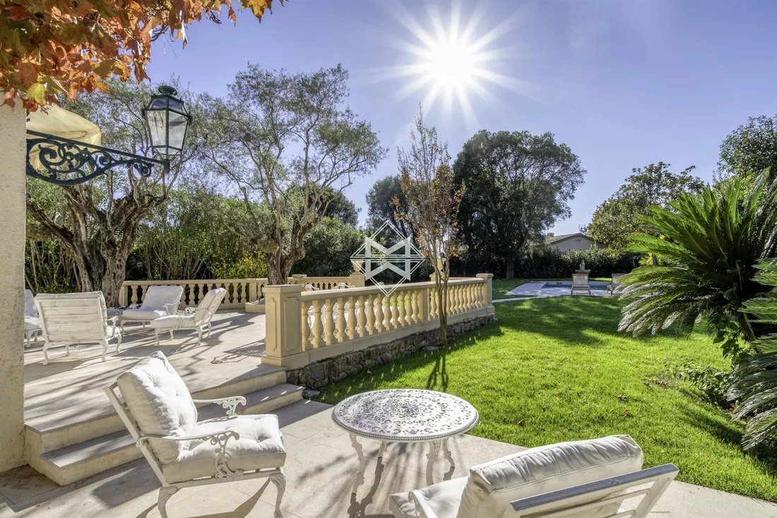 Villa in Antibes, Provence-Alpes-Côte d'Azur, France 4 - 16740125