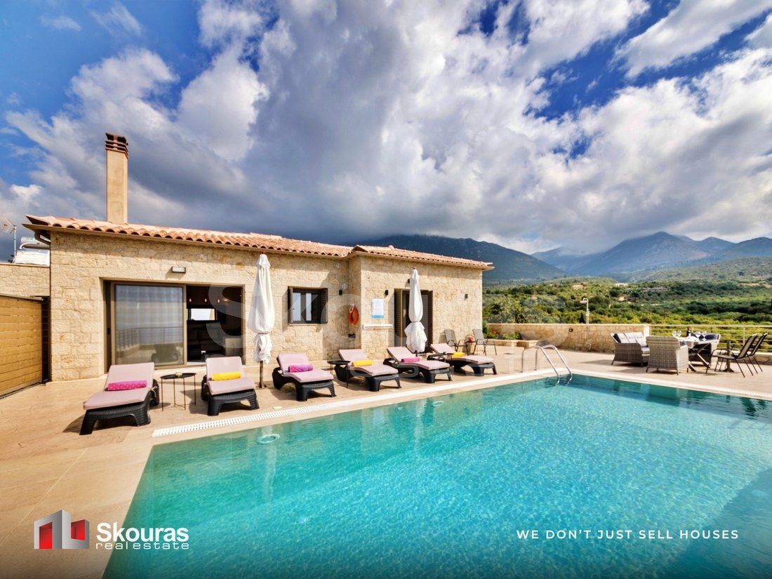 Villa in Lefktro, Peloponnese, Western Greece and the Ionian, Greece 1 - 16727574