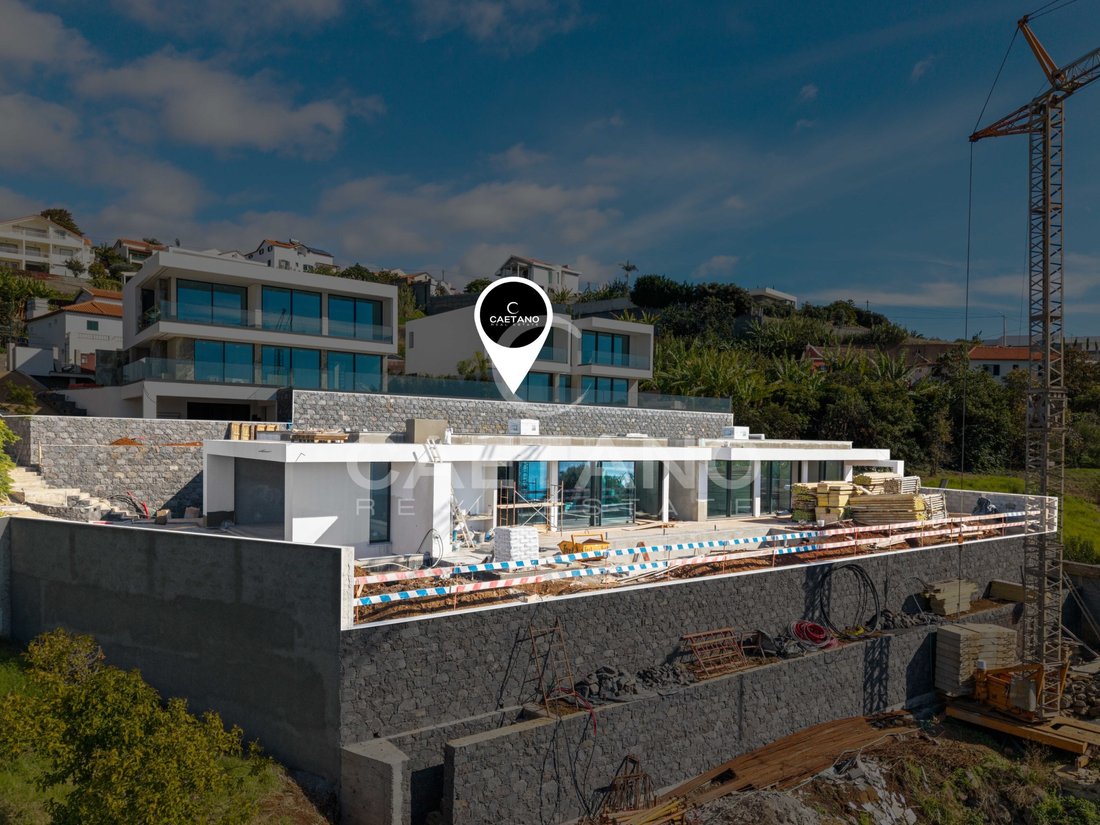 Villa in Estreito da Calheta, Madeira, Portugal 2 - 16656964