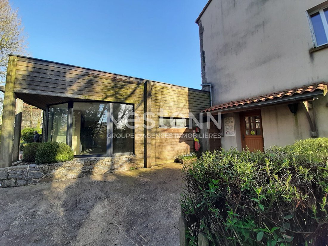 House in Nueil-les-Aubiers, Nouvelle-Aquitaine, France 2 - 16740305