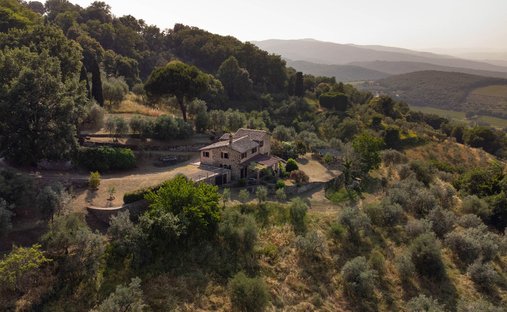 Castle To Be Renovated For Sale In Montalcino, Valdorcia