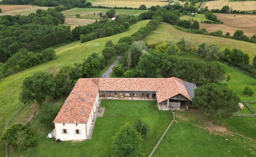 For Sale Near Marciac (32) 32 Room Castle 1540 M2 Of Living Space 5.8 Hectare Estate