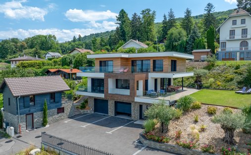 House in Neuvecelle, Auvergne-Rhône-Alpes, France 1