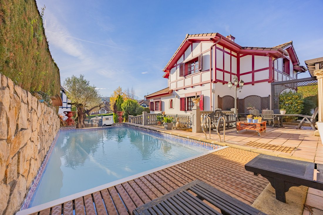 Villa in Galdakao, Basque Country, Spain 1 - 16742857