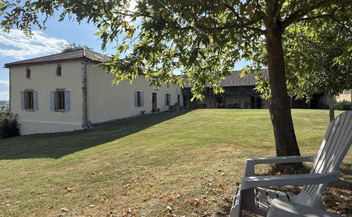 For Sale Near Marciac (32) 32 Room Castle 1540 M2 Of Living Space 5.8 Hectare Estate