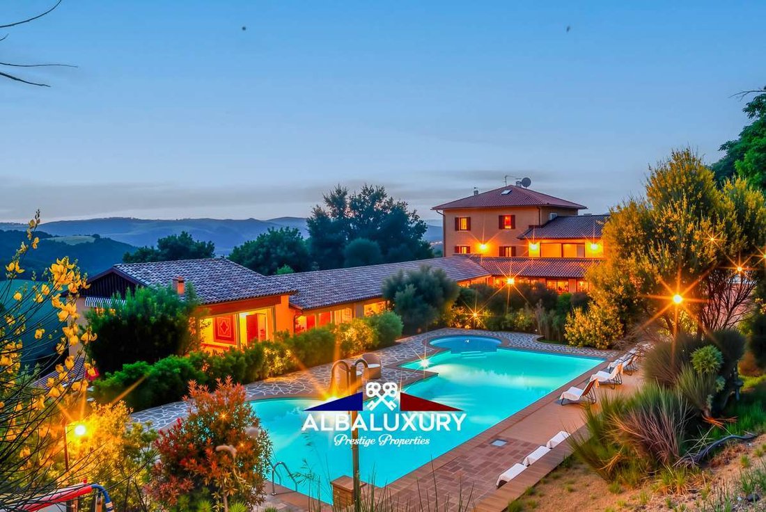 Villa in Valfabbrica, Umbria, Italy 4 - 15345310