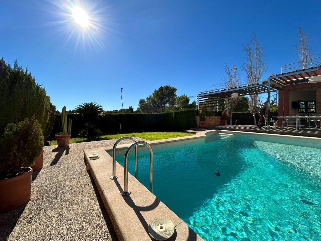 Villa in Dehesa de Campoamor, Orihuela, Valencian Community 2 - 16740266