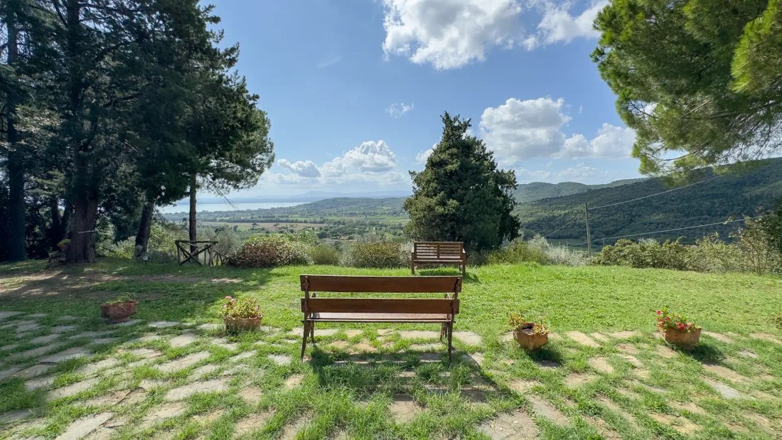 Country House in Tuoro sul Trasimeno, Umbria, Italy 5 - 16740773
