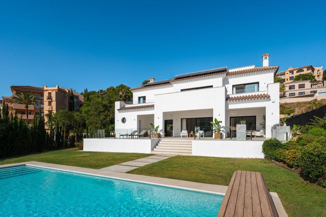 Villa in Elviria-Cabopino, Marbella, Spain 3 - 16734107