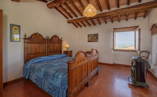 Castle To Be Renovated For Sale In Montalcino, Valdorcia