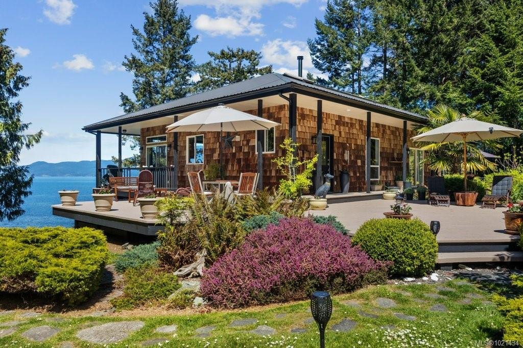 House in Lasqueti Island, British Columbia, Canada 1 - 16742394