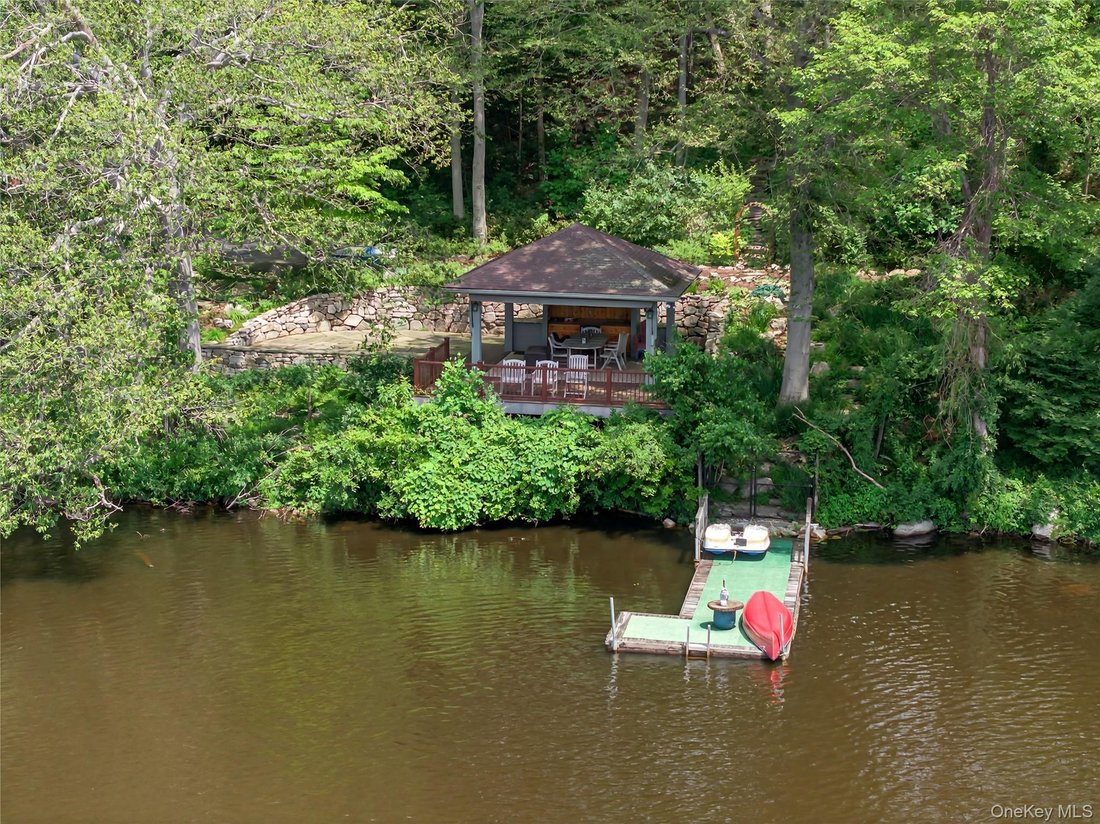 House in Sloatsburg, New York, United States 4 - 16026384