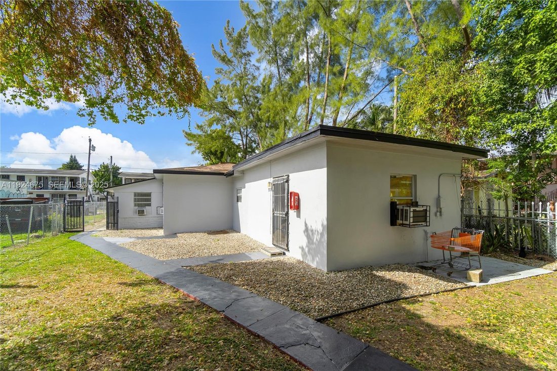 Miami, Florida, United States 5 - 16742447