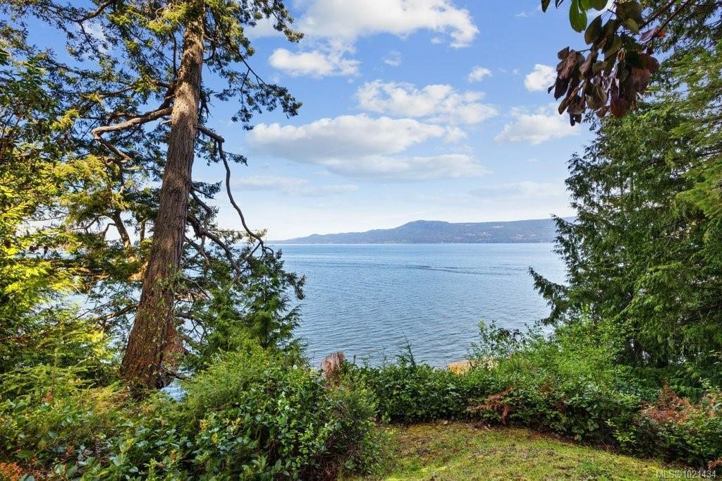 House in Lasqueti Island, British Columbia, Canada 2 - 16742394