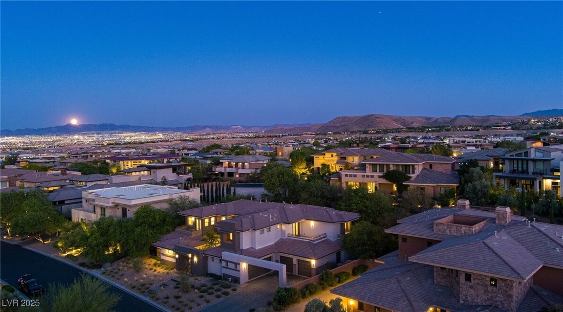 House in Las Vegas, Nevada, United States 5 - 16743623