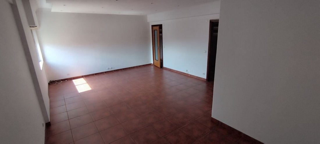 Apartment in Odivelas, Lisbon, Portugal 3 - 16744000