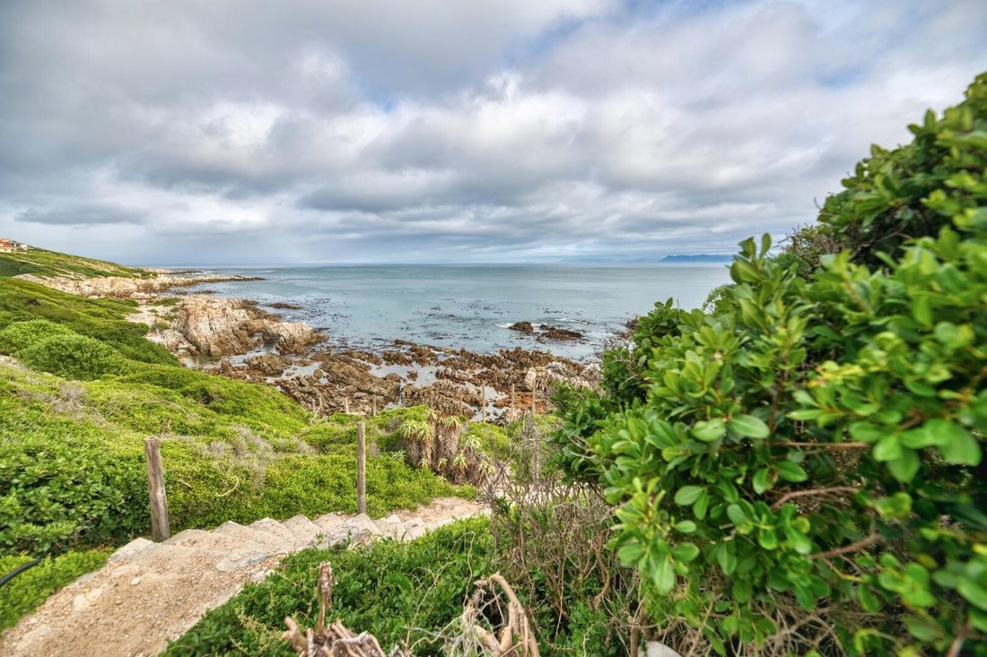 Land in De Kelders, Western Cape, South Africa 1 - 16743851