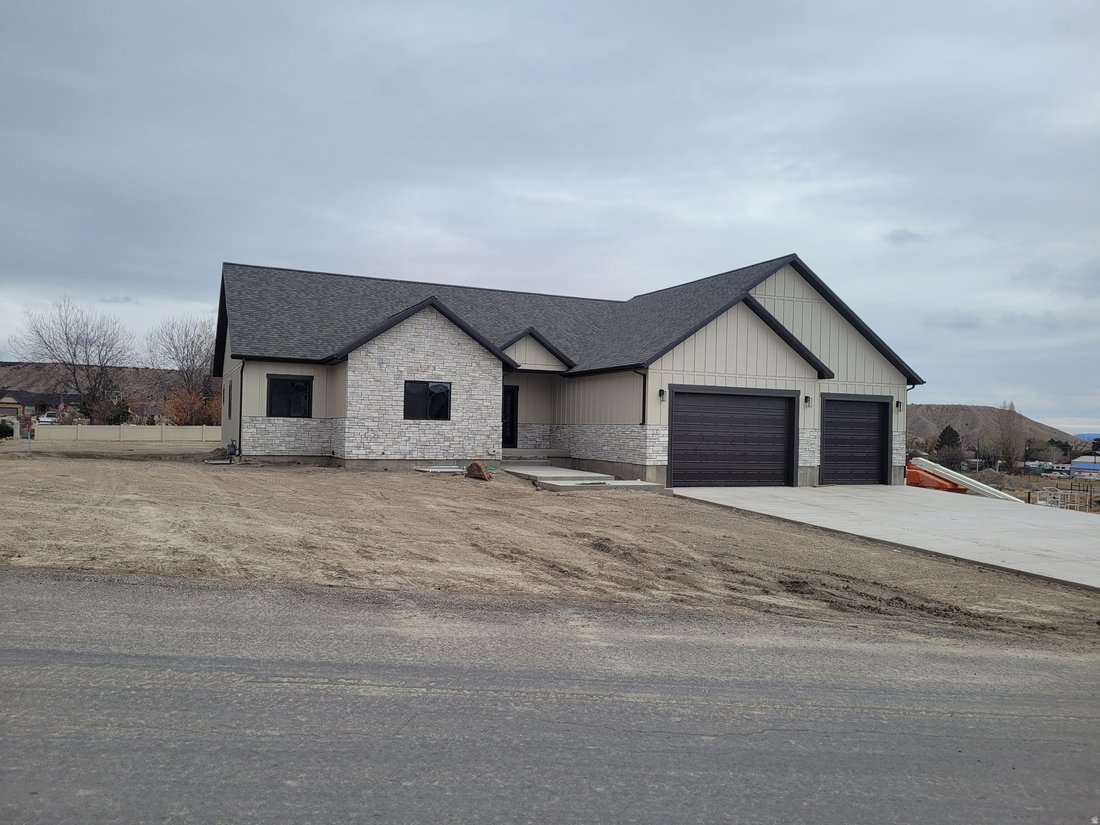 House in Helper, Utah, United States 1 - 16743888
