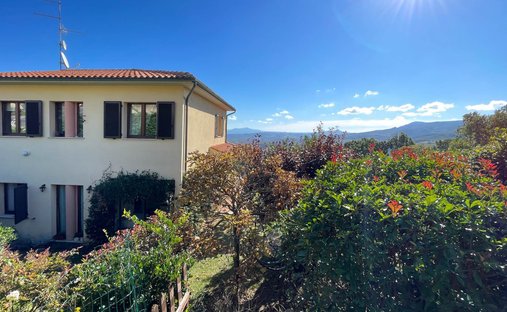 Castle for Sale in Castiglione d'Orcia, Tuscany, Italy