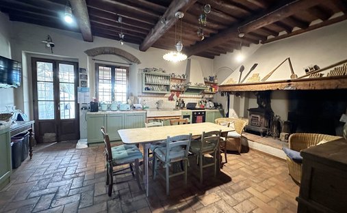 Castle for Sale in Montespertoli, Tuscany, Italy